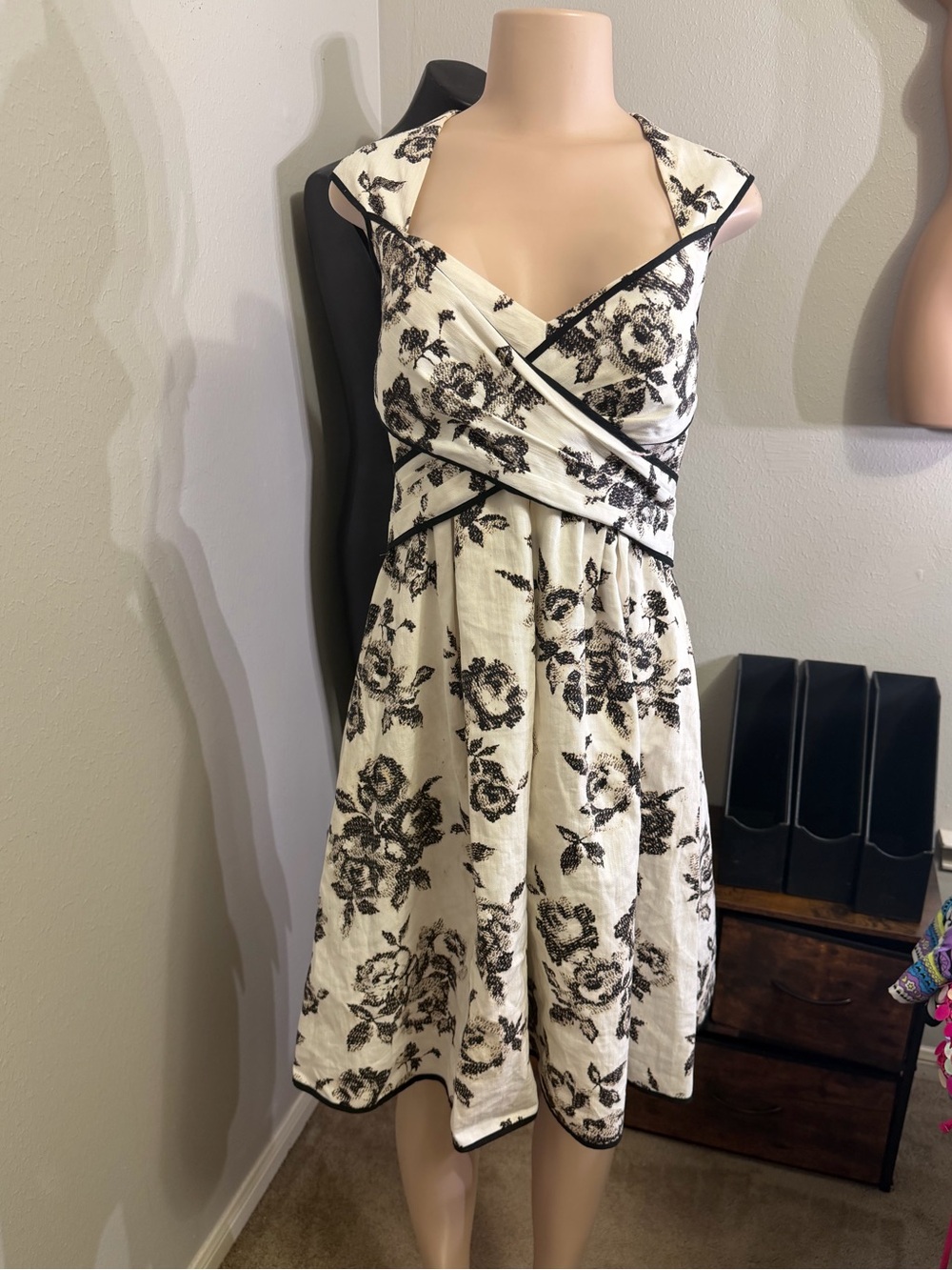 bebe White and Black Floral Midi Dress